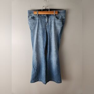 Torrid Bombshell Flare Jeans, Size 18R